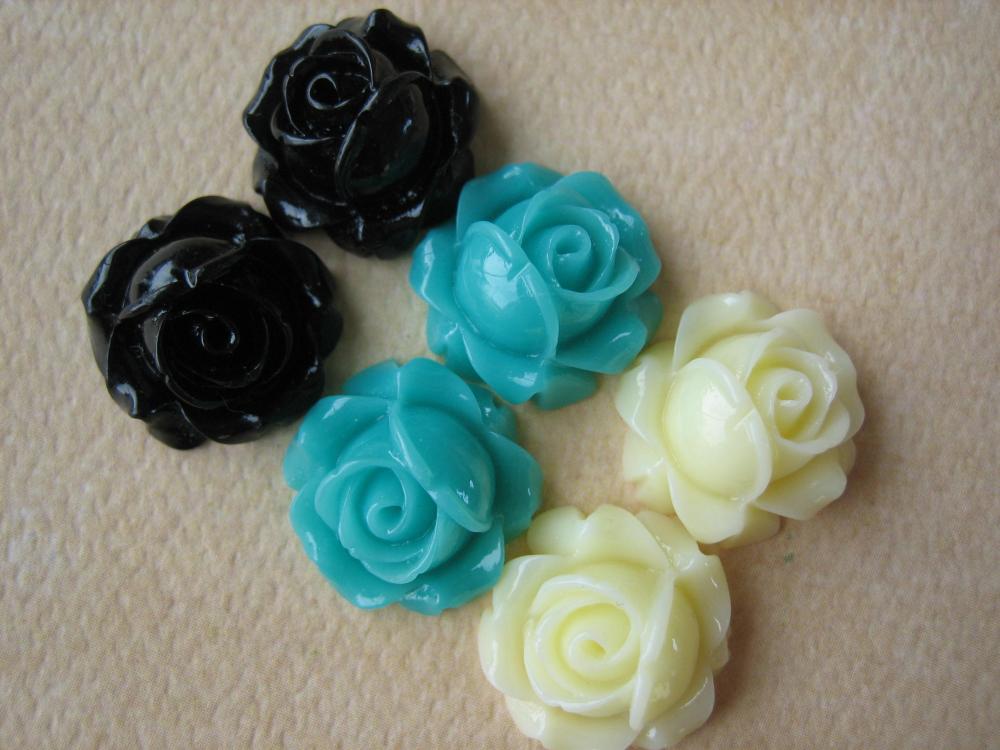 6pcs - Cabbage Rose Flower Cabochons - 15mm - Resin - Blue, Black, And Ivory - Findings By Zardenia