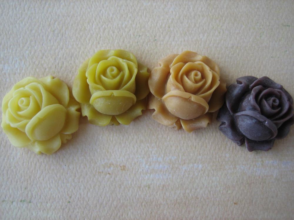 4pcs - Mixed Yellows And Brown - Resin Rose Flower Cabochons - 26mm - Matte Finish - Cabochons By Zardenia